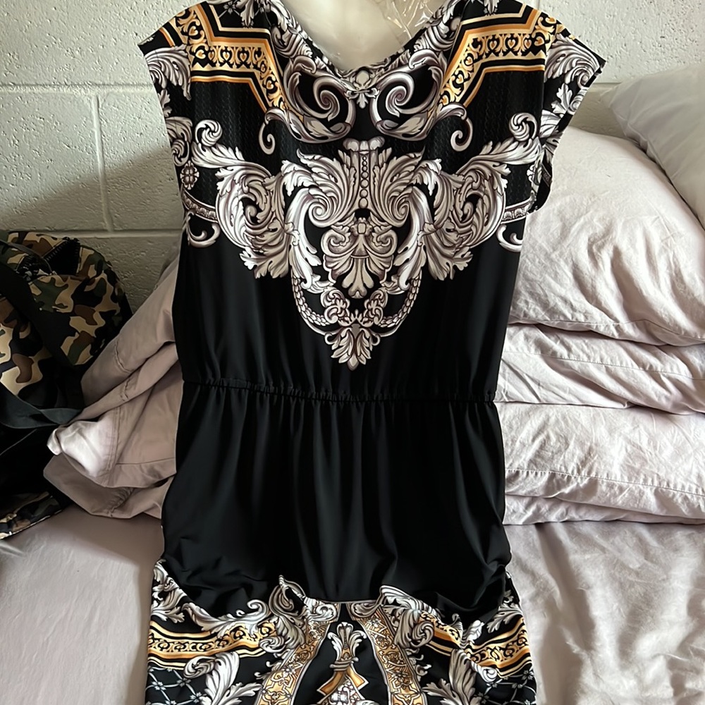 Eva Varro - Picture 5 of 5